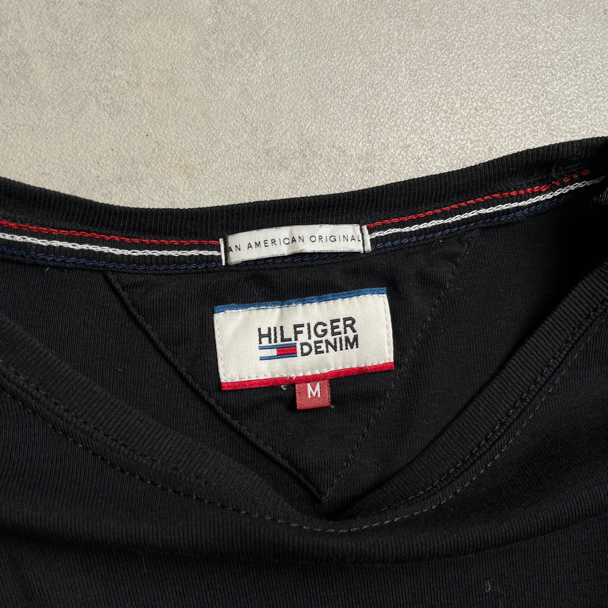 Tommy Jeans fekete longsleeve