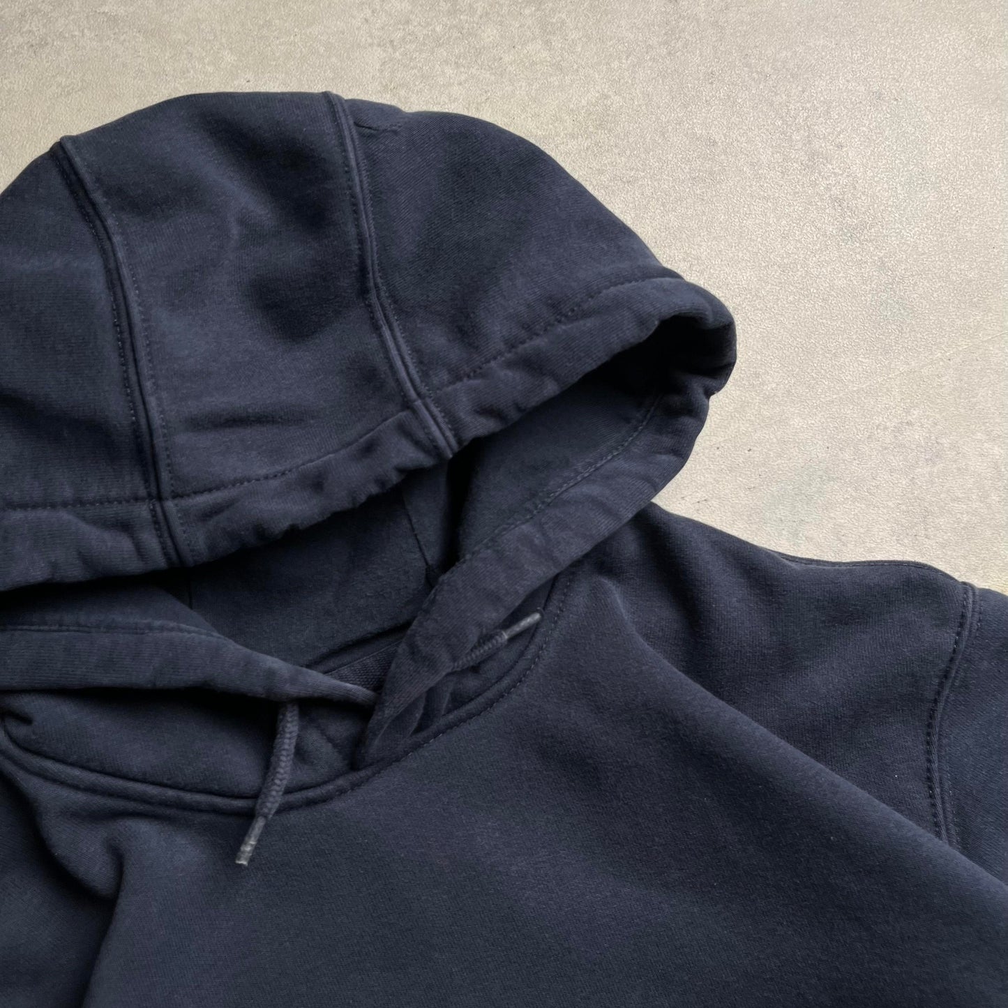 Carhartt sötétkék hoodie