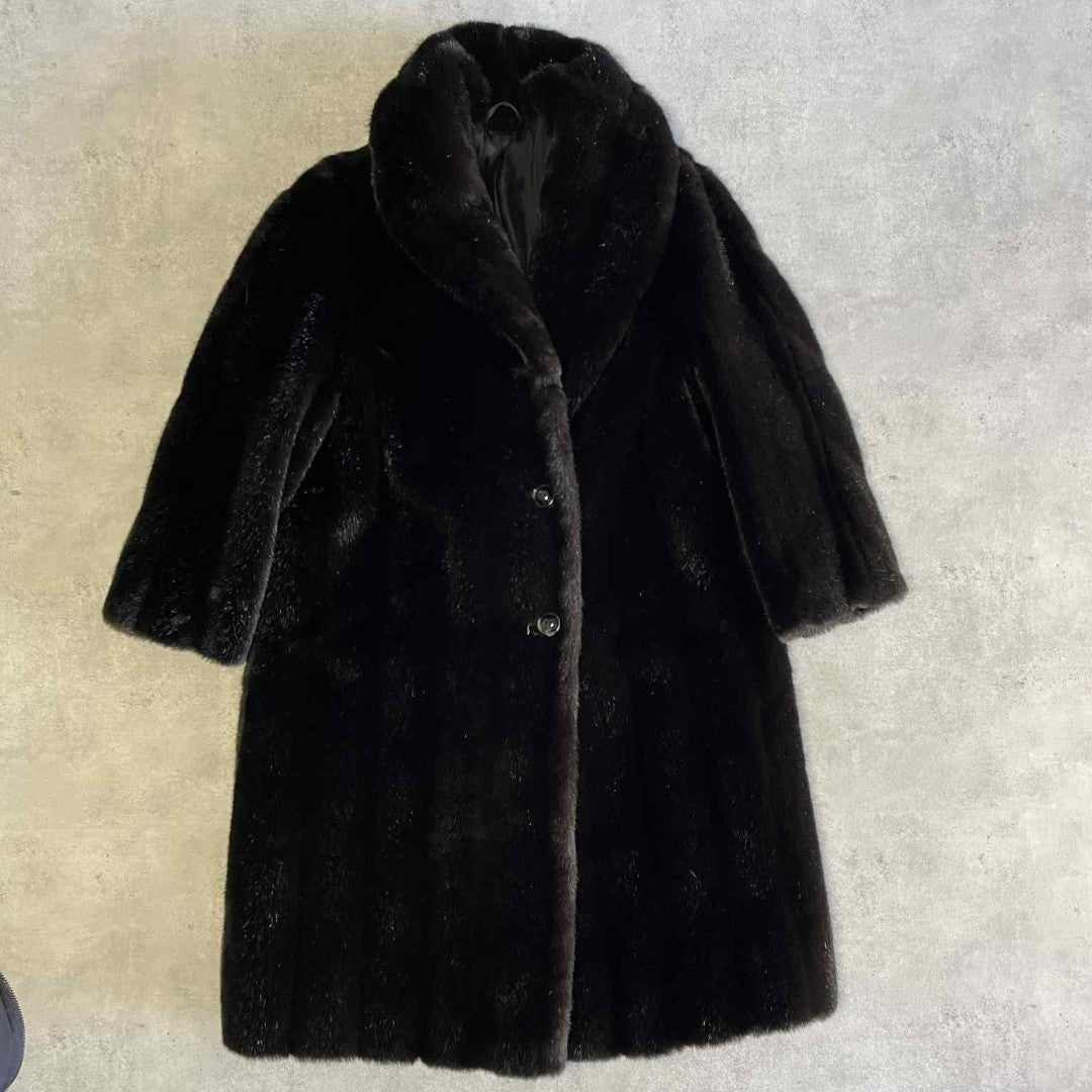 Univerzál Keszthely vintage szőrmés kabát